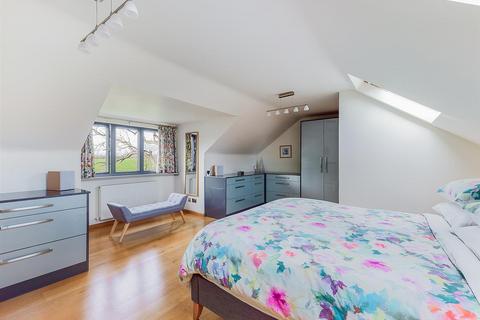 Grange House Grange Lane, Rushwick, Worcester, WR2 5TG