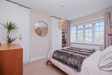 56 Manor Road, Whitstable, CT5 2JS