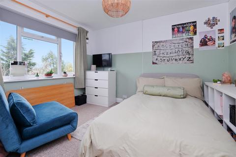 56 Manor Road, Whitstable, CT5 2JS