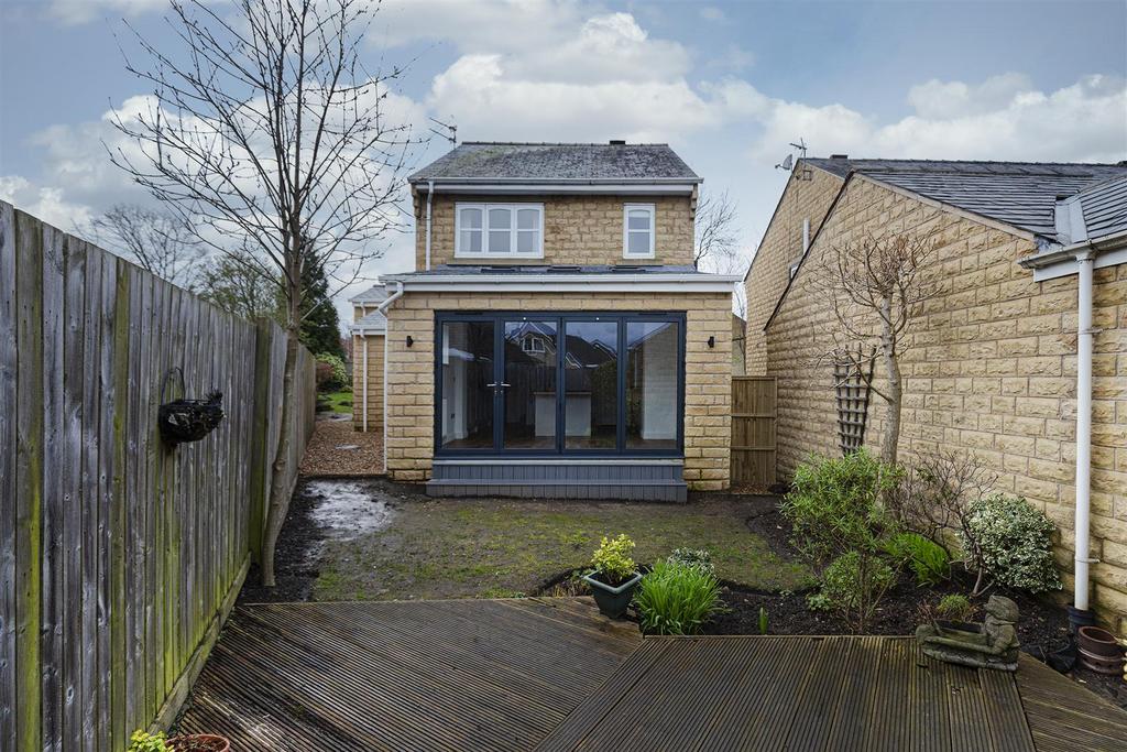 Oliver Meadows, Elland 3 bed detached house for sale £325,000