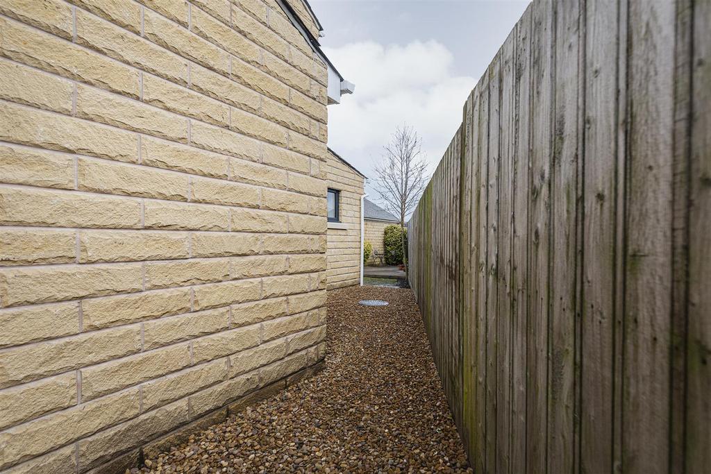 Bramleys Estate Agents - Elland - Oliver Meadows (