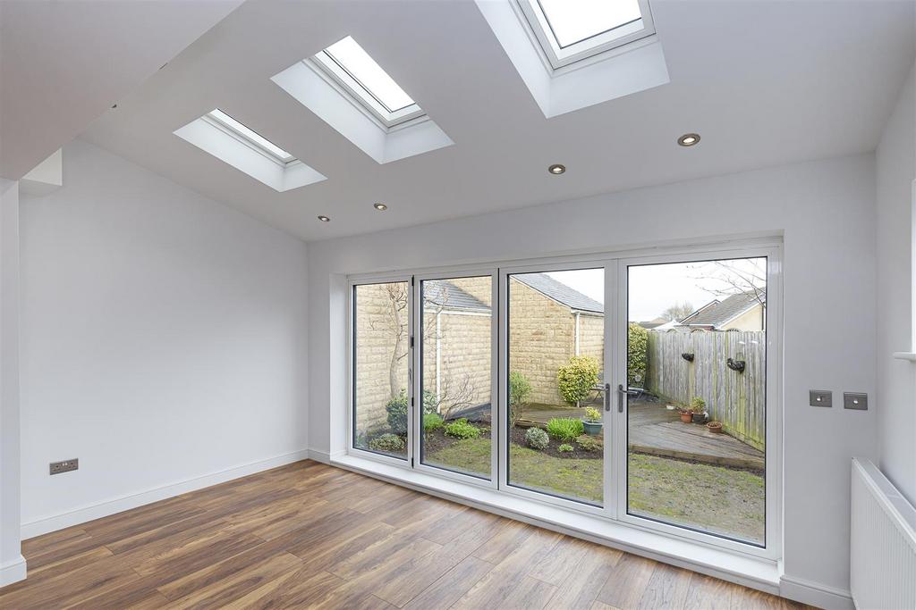 Bramleys Estate Agents - Elland - Oliver Meadows (