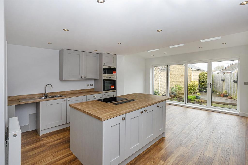Bramleys Estate Agents - Elland - Oliver Meadows (
