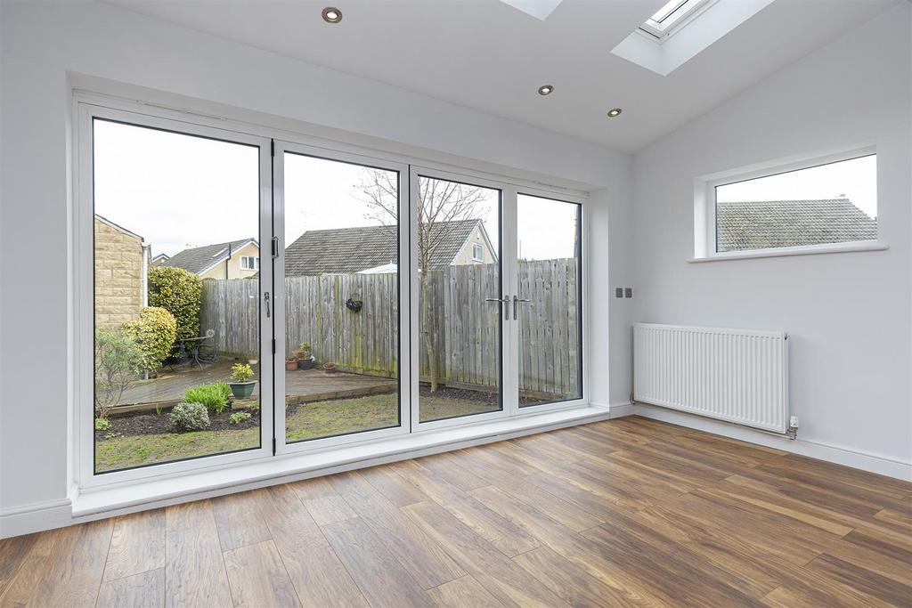 Bramleys Estate Agents - Elland - Oliver Meadows (