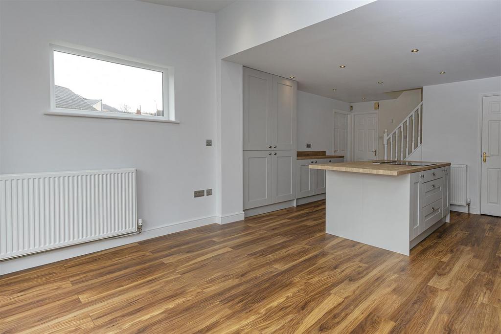 Bramleys Estate Agents - Elland - Oliver Meadows (
