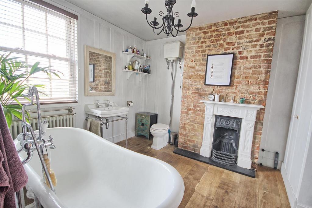 Family bathroom