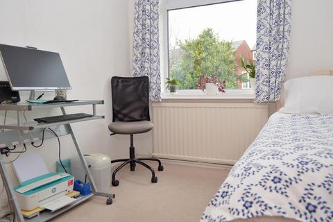 63b Heron Street, Oldham, OL8 4LP