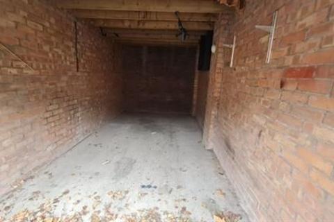 Warehouse to rent, Garage Norfolk House Westland Close, Birmingham