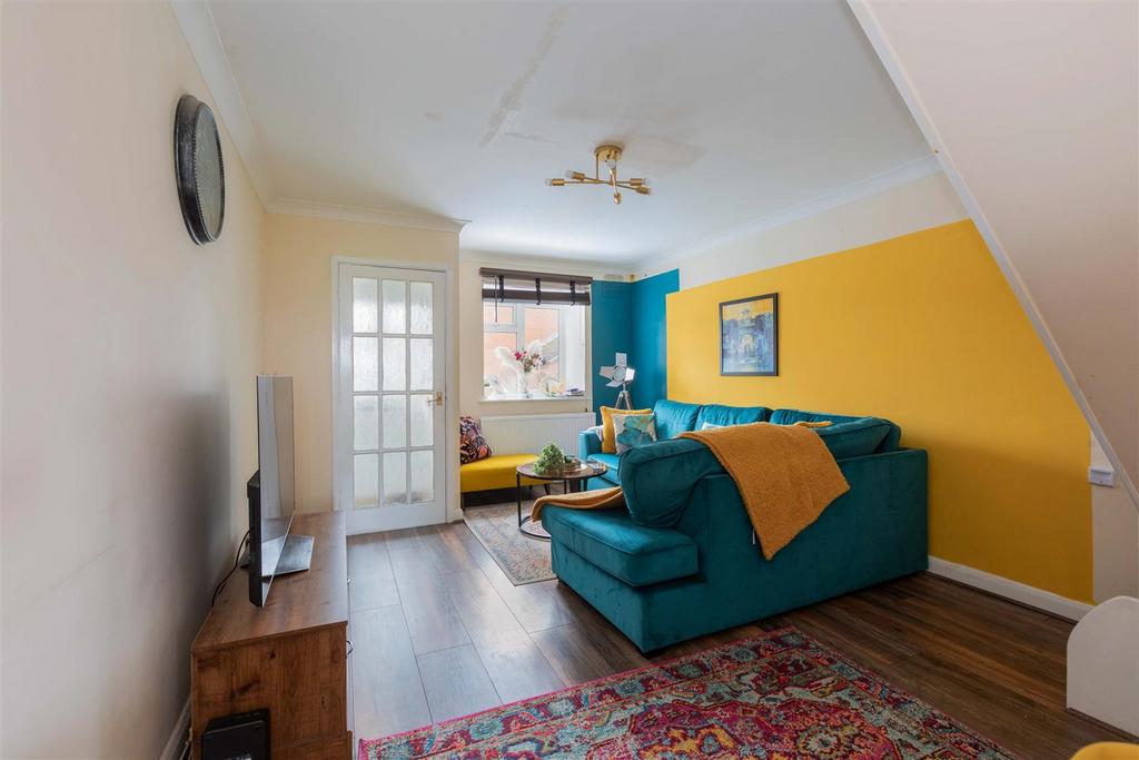 30 Charlton Close-8.jpg
