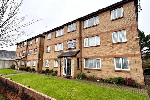 2 bedroom flat for sale, Buttrills Road, Barry
