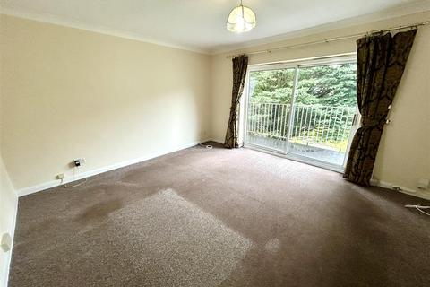 2 bedroom flat for sale - Buttrills Road, Barry