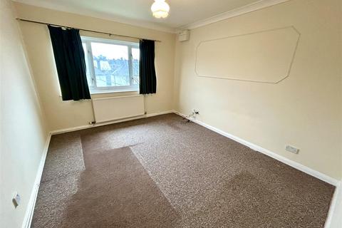 2 bedroom flat for sale, Buttrills Road, Barry