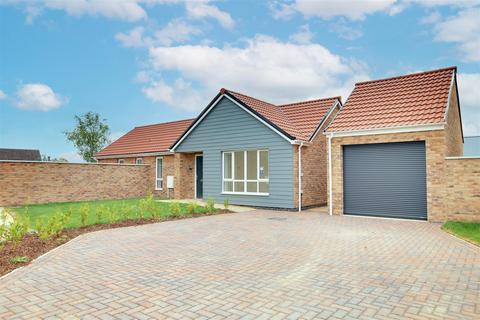 3 bedroom detached bungalow for sale, East Newlands, Somersham