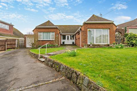 2 bedroom detached bungalow for sale, Fauchons Lane, Bearsted, Maidstone
