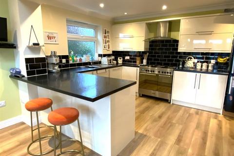 3 bedroom semi-detached house for sale, St. Williams Way, Rochester