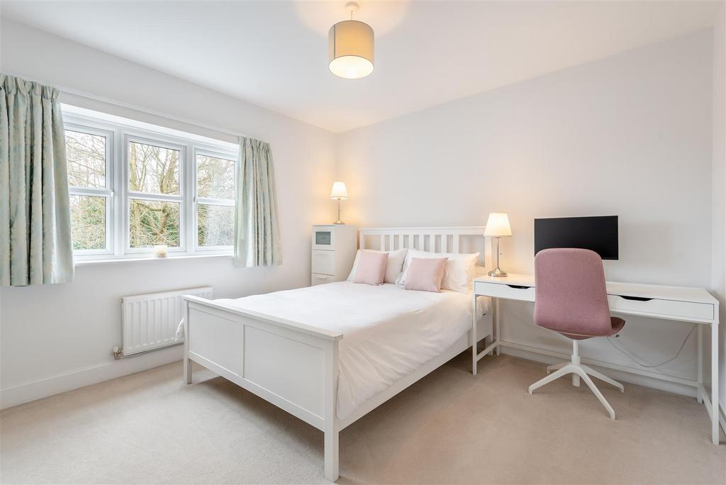 8588285-interior20.jpg