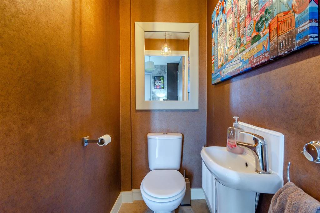 8588249-interior14.jpg