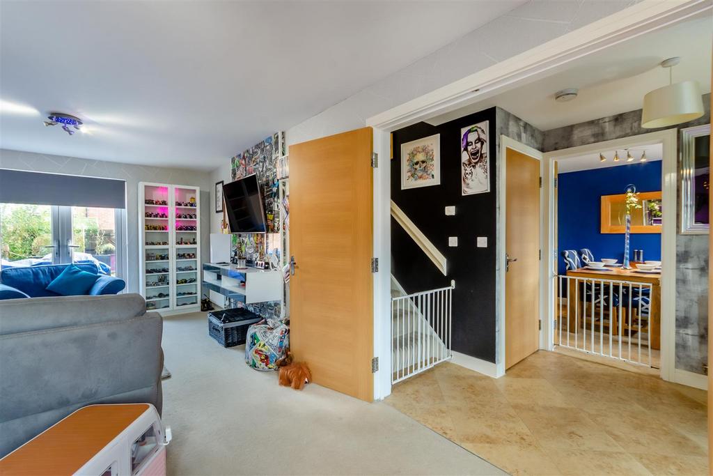 8588249-interior04.jpg