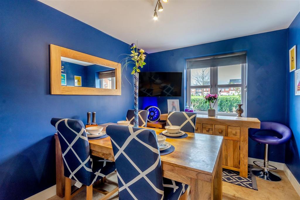 8588249-interior09.jpg