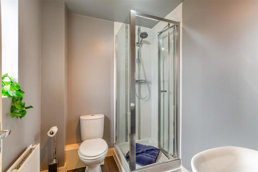 8588249-interior22.jpg