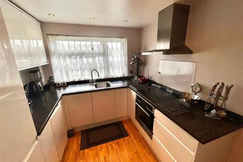 3 bedroom terraced house for sale - St. Audreys Close, Hatfield