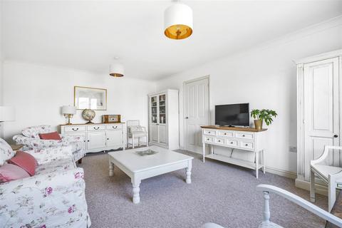 Lanarth Laflouder Fields, Mullion, Helston, TR12 7EJ