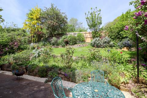 40 Ash Close, Uppingham, Oakham, LE15 9PJ
