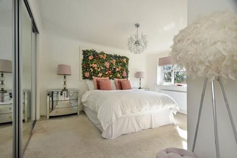 7 Barncroft Drive, Hempstead, Gillingham, ME7 3TJ