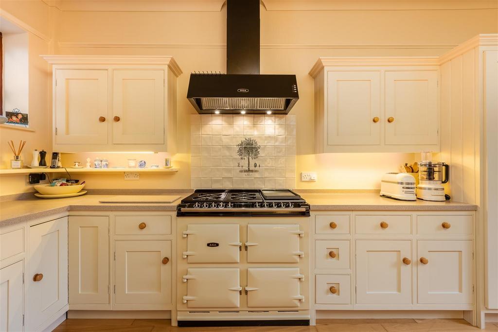 York Road 49 Kitchen-5.jpg