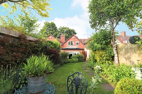 2 bedroom cottage for sale, 2 The Green, Claverdon, Warwick