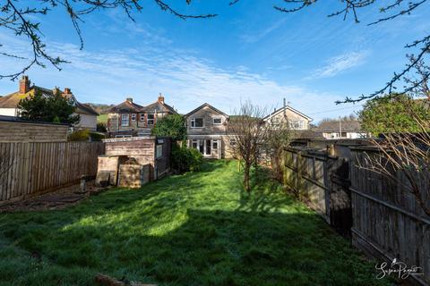 3 bedroom link detached house for sale, Mountfield Road, Wroxall