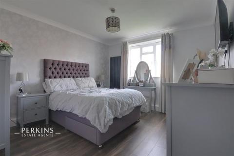 94 Marnham Crescent, Greenford, UB6 9ST