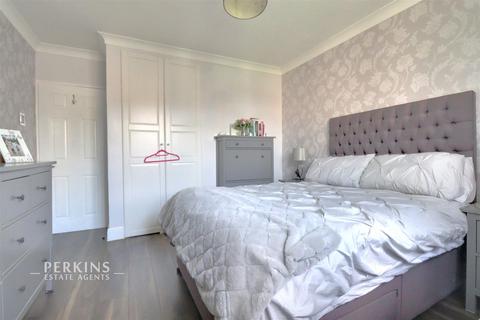 94 Marnham Crescent, Greenford, UB6 9ST