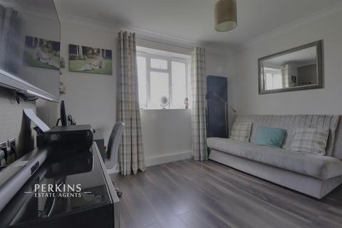 94 Marnham Crescent, Greenford, UB6 9ST