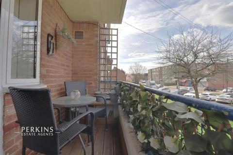 94 Marnham Crescent, Greenford, UB6 9ST