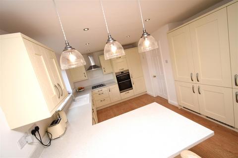 4 bedroom detached house for sale, Parkway, Westhoughton, Bolton