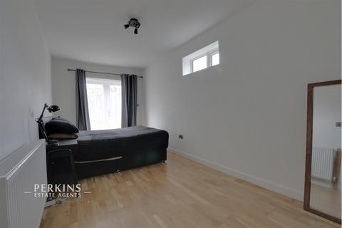 4 bedroom terraced house for sale, Greenford, UB6