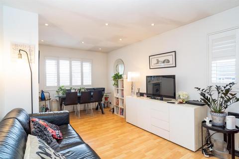 2 bedroom apartment for sale, Kensington Way, Borehamwood WD6