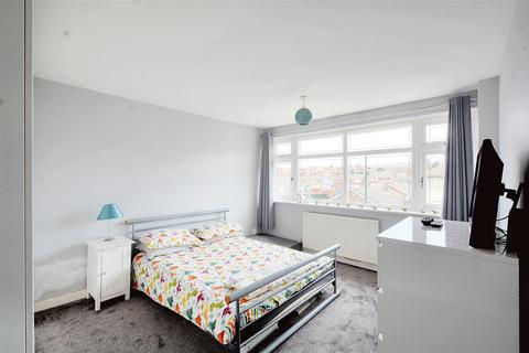 2 Barrhead Close, Nottingham, NG5 5DP