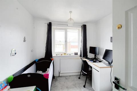 2 Barrhead Close, Nottingham, NG5 5DP