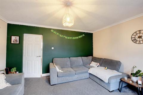 2 bedroom flat for sale - Derwent Crescent, Arnold, Nottingham