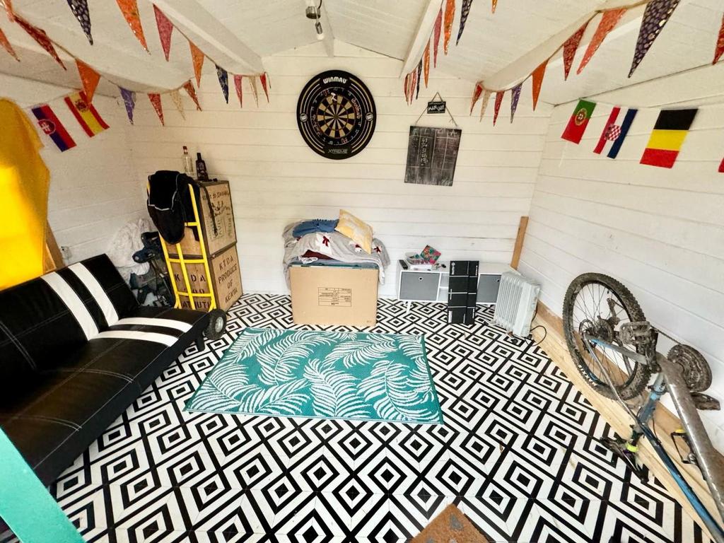 Shed