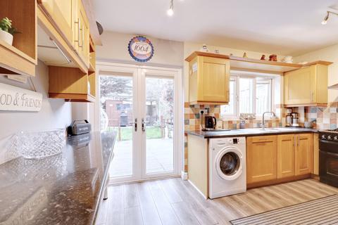 33 Ernan Close, South Ockendon, RM15 5EN