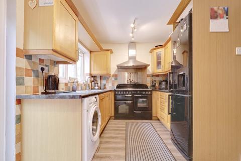 33 Ernan Close, South Ockendon, RM15 5EN
