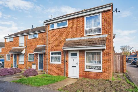 4 bedroom end of terrace house for sale - Town Meadow Drive, Shefford, SG17