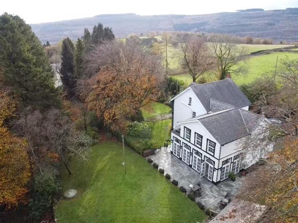 Mountain Ash, Wales CF45 5 bed detached house for sale £825,000