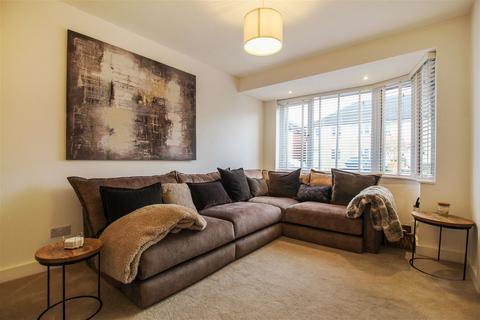 12 Tregarth Road, Bristol, BS3 2QS