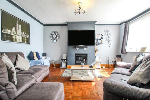 39 Swiss Drive, Bristol, BS3 2RL