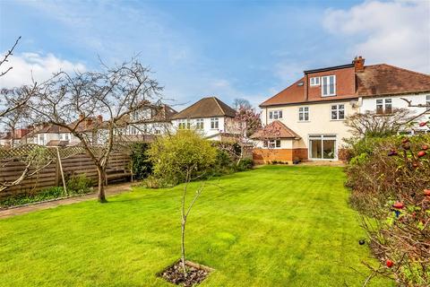 29 Lynton Road, New Malden, KT3 5ED