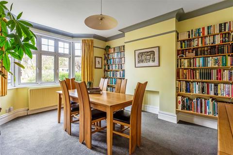 29 Lynton Road, New Malden, KT3 5ED